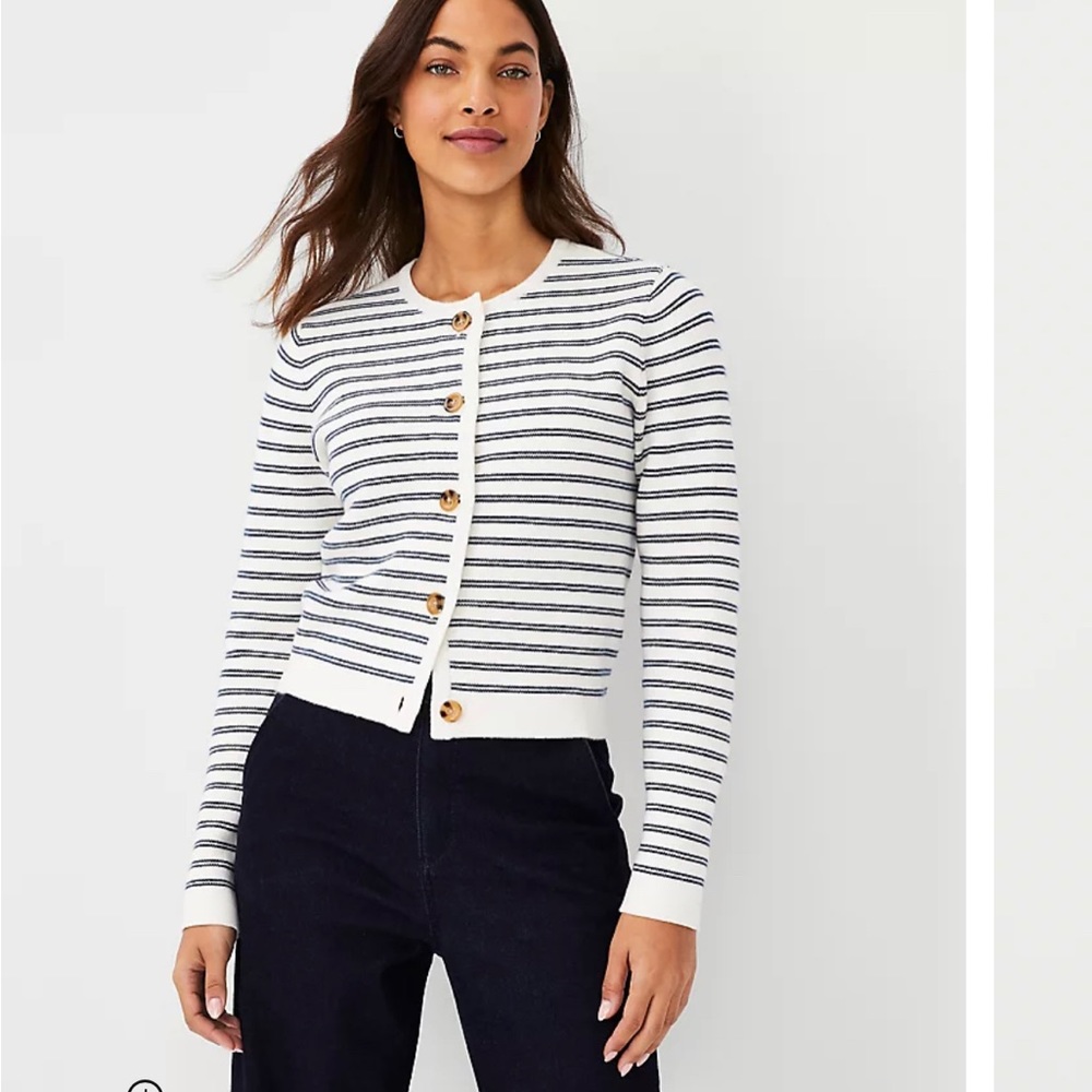 NWT Ann Taylor sweater size small.